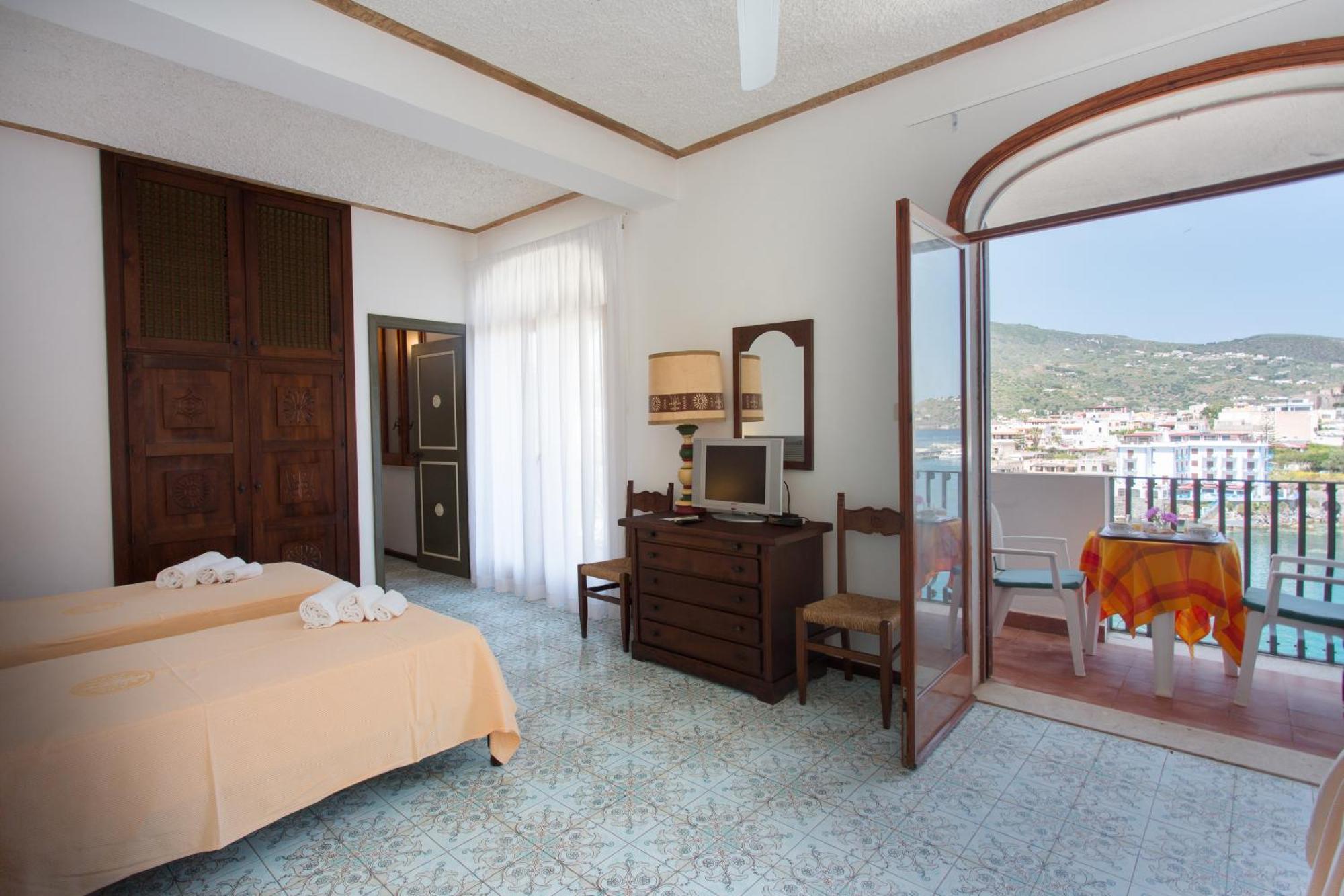 Hotel Carasco Lipari  Exterior foto